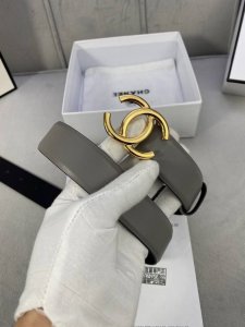 宽度3.0Cm Chanel 香奈儿 细纹牛皮金 银 枪 色金属钢扣。