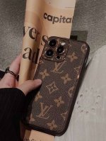 Lv经典电镀老花手机壳 二合一全包新材料，手感舒适！ 型号：为了不出现报错型号，请打开本机查看手机设置显示的型号 Iphone16系列更新 Iphone16Pr