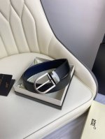 特 Montblanc万宝龙 宽3.5Cm 采用头层牛皮 精品针式扣头 自由裁剪商务休闲皮带