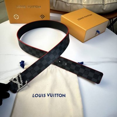 L0Uis Vuitt0N 專櫃最新升級版本 寬度40毫米 精湛工藝定制帆布面料襯托進口小牛皮底 搭配精鋼搭扣 彩色油邊更顯時尚 雙面用 經典百搭款！
