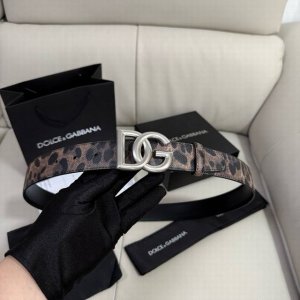 Dg，宽3.5Cm Dolce&Gabbana 豹纹印花 Dauhine 小牛皮与小牛皮双面腰带，搭配钌电镀 Dg 交叉造型徽标搭扣：钌色电镀金属徽标搭扣