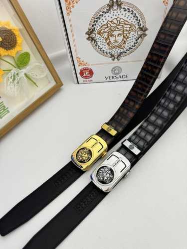 品名：Versace.范思哲 自动带 材质：原单牛皮腰带 百分百头层牛皮腰带保证真皮，24K纯钢扣，专柜原单品质、做工精细，时尚大牌，送人自用首选 包装： 请认
