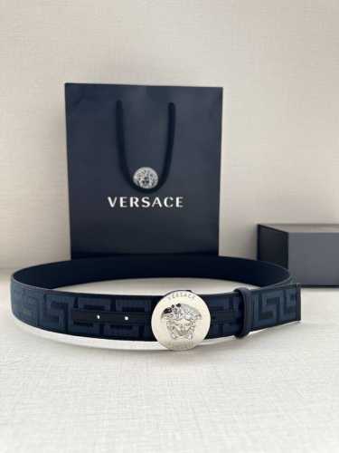 特 宽度3.8Cm Versace 织物腰带，饰有提花Greca图案，配有La Medusa搭扣。 La Medusa五金配件 搭扣闭合 面料：100%锦纶 里