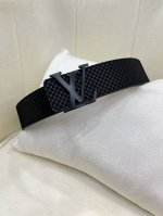 Lv 4.0Cm进口牛皮面料 专柜对版 展现时下流行的工艺-动感设计精神。