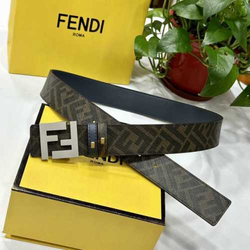 特P180 Fendi（芬迪）专柜同款 宽4.0Cm 双环正反用腰带 Ff按钉搭扣 兰色Cuoio Romano皮革材质 反面面料带有烟草黄和黑色Ff图案 四方