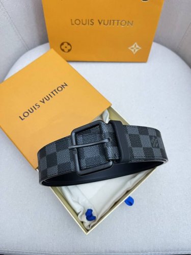 品牌：Lv、、路易、、威登！ 原单：特 皮带腰带：单面使用专柜质量、头层牛皮、24K纯钢扣、送人自用首选、保证真皮 包装：请认准图片专柜包装、送打孔器 全套包装