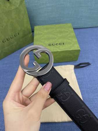 特 配全套包装礼盒 Gucci，原厂精密电渡扣头，意大利原厂皮，宽4.0Cm，代购级。 - 点击图像关闭