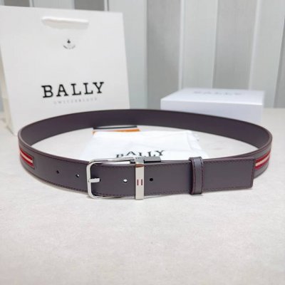 Bally 巴利 专柜同款 采用织带布搭配双面头层牛皮 纯铜精品扣头打造 双面可用，柔软细腻，休闲商务，百搭大方，商务休闲！ 尺寸：3.4Cm 颜色：红白布接咖
