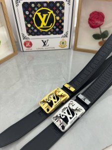 品名：Lv..路易..威登自动带 材质：原单牛皮腰带 百分百头层牛皮腰带保证真皮，24K纯钢扣，专柜原单品质、做工精细，时尚大牌，送人自用首选 包装： 请认准如