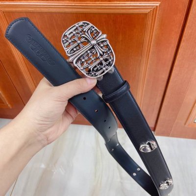 克罗心 可拆卸款 黄铜镀银925扣，带身进口原厂皮点缀舌头黄铜镀银小五金融合了摇滚朋克、哥特、街头嘻哈等元素，其设计风格独特，充满了神秘和奢华的气息。 宽度3.