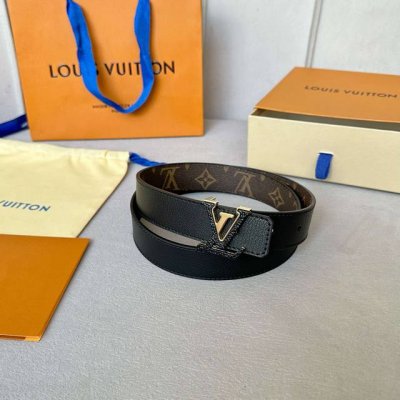 特 L0Uis Vuitt0N 今季新品 驴家女士原單腰帶 寬度30毫米 定制经典帆布面料搭配小荔枝纹小牛皮底 全新开模双层间色新款五金 可双面佩戴 多色可选。