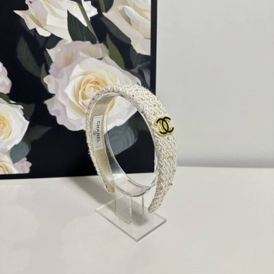 特 配专柜包装 Chanel 香奈儿 最新发箍 小仙女快入手 特殊材质 不嘞头 可盐可甜～