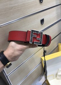 特P210 配送专柜包装 打孔针 新款 Fd 宽38Mm 支持Nfc 芯片扫描，标志造型宽皮带，原版立体双层陶瓷铆钉扣，进口原版手掌纹配制小牛皮制成，镀金表面金