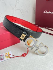 品名：菲拉格慕.Ferrgamo腰带 皮带 原单 型号：挂扣，纯铜材质经典挂扣，实物拍摄，头层牛皮 材料：百分百头层牛皮，保证真皮。纯铜材质，真空电镀永不掉色，