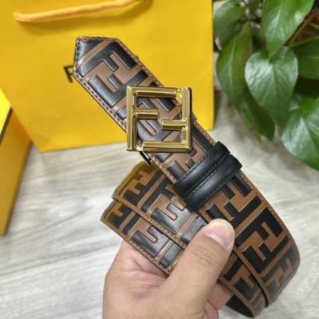 图片包装+10 Fendl 芬迪 专柜同款 宽40Mm 标志造型宽皮带。钉扣式带扣。棕色小牛皮制成。印有浮雕手绘黑色与棕色 Ff 图案。镀金表面金属制品，品质保 - 点击图像关闭