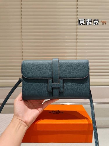 爱马仕 斜挎包 头层皮夏季必备单品 出门放手机就一个挎包搞定啦 配礼盒尺寸21.13