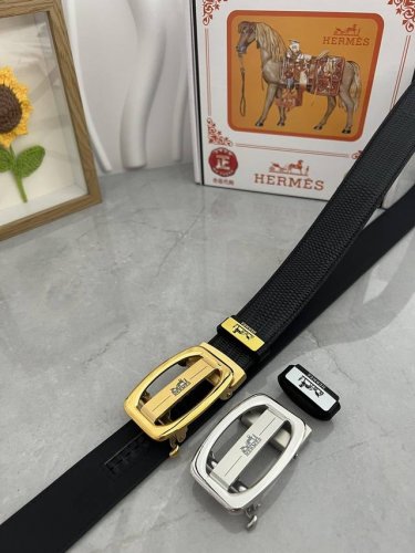 品名：爱马仕.HermèS 自动带 材质：原单牛皮腰带 百分百头层牛皮腰带保证真皮，24K纯钢扣，专柜原单品质、做工精细，时尚大牌，送人自用首选 包装： 请认准