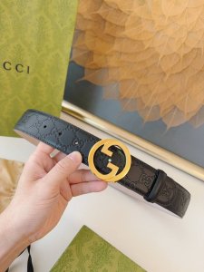 Gucci.古驰 全套包装 3.8Cm进口小牛皮压花, 专柜正品1:1完美复刻. 原版牛皮底, 采用热压印技术的gucci Signature皮革精制而成，触感