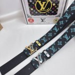 品名：Lv..路易..威登 材质：原单牛皮腰带 百分百头层牛皮腰带保证真皮，24K纯钢扣，专柜原单品质、做工精细，时尚大牌，送人自用首选 包装： 请认准如图专柜