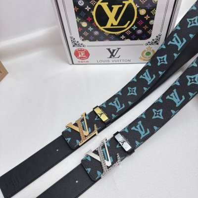品名：Lv..路易..威登 材质：原单牛皮腰带 百分百头层牛皮腰带保证真皮，24K纯钢扣，专柜原单品质、做工精细，时尚大牌，送人自用首选 包装： 请认准如图专柜