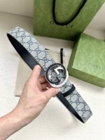 特 宽度3.8Cm Gg Marmont系列每一季都会推陈出新，为灵感源于70年代的标志性双G搭扣注入现代精髓。这款黑色 米色和乌木色Gg Supreme帆布腰