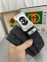 品名：古奇.Gu...Ci 原单 材质：原单牛皮腰带 专柜原单品质、做工精细，时尚大牌，送人自用首选 包装： 请认准如图专柜包装赠送打孔器手提袋专柜礼盒宽度3.