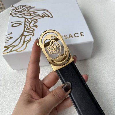 特 品牌：【范思硩】新款进口小牛皮，手感细腻柔软。搭配纯钢自动精品钢扣，男士必备！宽度：3.5Cm