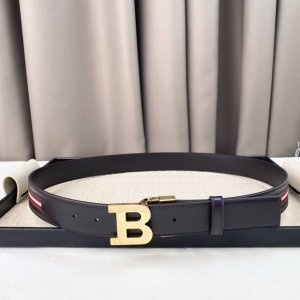 Bally 巴利 专柜同款 Shiff 35毫米 款式经典 精心设计的金属搭扣 经典亮眼的条纹 时尚又年轻 百搭款式