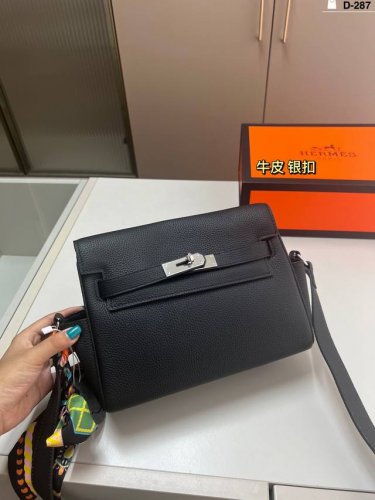 牛皮 爱马仕单肩包 爱马仕邮差包爱马仕凯丽单肩包Hermes Kelly Messenger 邮差 差包与 Kelly包的经典元素完美结合 D-287尺寸25×