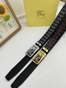 品名：巴宝莉 自动带 材质：原单牛皮腰带 百分百头层牛皮腰带保证真皮，24K纯钢扣，专柜原单品质、做工精细，时尚大牌，送人自用首选 包装： 请认准如图专柜包装赠