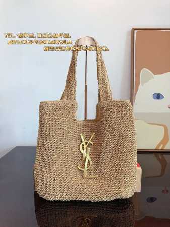 圣罗兰 Ysl 编织购物袋 质感很高级 容量超级大也很耐用 日常出街背它回头率百分百 就是这种随性慵懒感尺寸：39*37Cm - 点击图像关闭