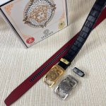 品名：Versace.范思哲 自动带 材质：原单牛皮腰带 百分百头层牛皮腰带保证真皮，24K纯钢扣，专柜原单品质、做工精细，时尚大牌，送人自用首选 包装： 请认