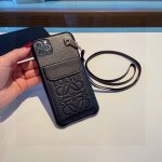 Loewe罗意威新款卡包手机壳插卡配斜挎挂绳 高端品质 型号 为了不出现报错型号 请打开本机查看手机设置显示的型号 iphone16系列更新 iphone16p