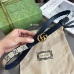 今年最时尚蓝系列 Gucci小牛皮拼接Gg Supreme 老花帆布，对版3孔调节，横标Logo编号:409417 92Tlt宽2.0Cm 复古Gg扣