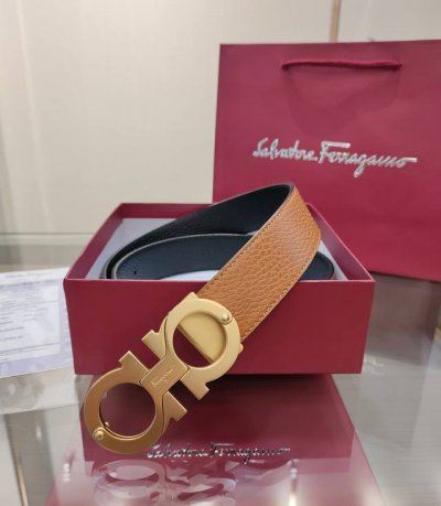 Ferragamo 菲拉格慕 双面进口牛皮，搭配精品铜扣，自行选择搭配，真材实料有质感，时尚经典不失风范 ，长短可自行裁剪
