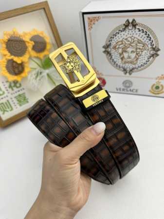 品名：Versace.范思哲 自动带 材质：原单牛皮腰带 百分百头层牛皮腰带保证真皮，24K纯钢扣，专柜原单品质、做工精细，时尚大牌，送人自用首选包装： 请认准 - 点击图像关闭