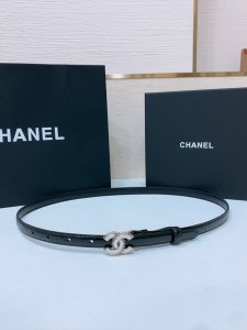 特P180 Chanel Cc 树脂白 与 链齿牙金 与银 Logo扣. 进口胎牛皮腰带 1.5Cm精品 精致 典雅