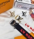 皮带：Lv..路易..威登顶级复刻. 腰带：原单品质百分百头层牛皮，保证真皮。双层双色渐变边框镶嵌水晶玉石设计.真空电镀.永不掉色.24K纯钢扣手绘涂鸦