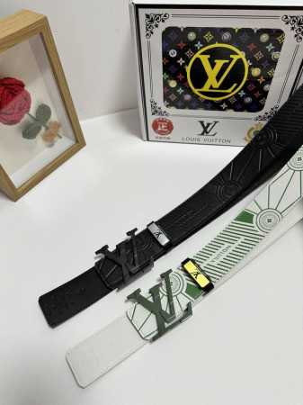 品名：Lv..路易..威登 材质：原单牛皮腰带 百分百头层牛皮腰带保证真皮，24K纯钢扣，专柜原单品质、做工精细，时尚大牌，送人自用首选 包装： 请认准如图专柜 - 点击图像关闭