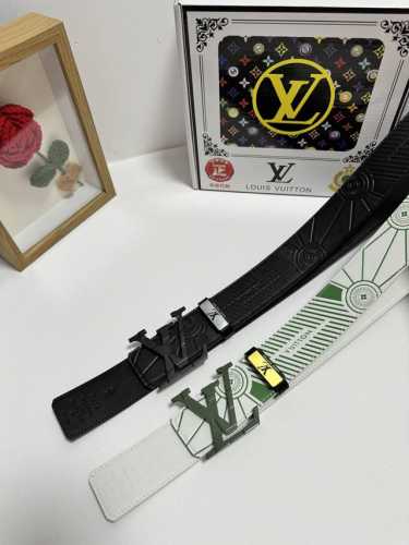 品名：Lv..路易..威登 材质：原单牛皮腰带 百分百头层牛皮腰带保证真皮，24K纯钢扣，专柜原单品质、做工精细，时尚大牌，送人自用首选 包装： 请认准如图专柜