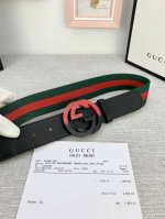 宽度4.0Cm G U C C I 经典帆布织带腰带 头尾用采头层小皮牛的点缀 配以织纹质皮滚边和原单钢扣。夏季男百女搭款 上身效超果级棒
