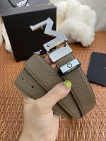 品名：万宝龙 Montblanc 原单 材质：原单牛皮腰带 百分百头层牛皮腰带保证真皮，24K纯钢扣，专柜原单品质、做工精细，时尚大牌，送人自用首选 包装： 请