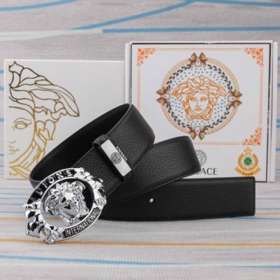 品名：Versace.范思哲 材质：原单牛皮腰带 百分百头层牛皮腰带保证真皮，24K纯钢扣，专柜原单品质、做工精细，时尚大牌，送人自用首选 包装： 请认准如图专