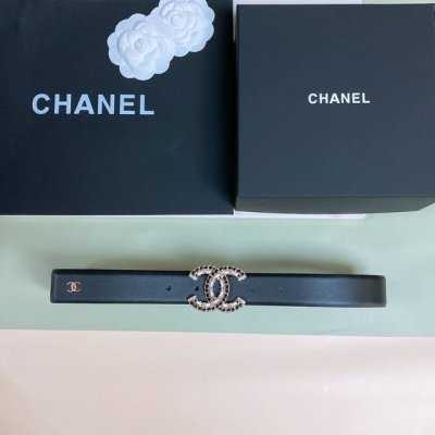特 c hanel #2022春夏新款系列 小牛皮、黄铜金色金属、树脂与水钻黑 3.0cm精品 小牛皮腰带