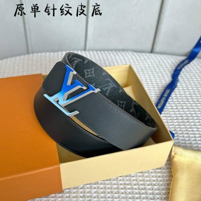 原版包裝 L0Uis Vuitt0N 專櫃最新升級版本 寬度40毫米 精湛工藝定制帆布面料襯托進口小牛皮針紋底 搭配全新精鋼字母间色搭扣 經典百搭款！