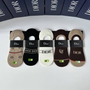特 配专柜包装 Dior 迪奥 新款船袜堆堆袜袜子！一盒五双，专柜同步筒袜袜子，大牌出街，潮人必备超好搭