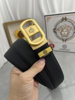 品名：Versace.范思哲 自动带 材质：原单牛皮腰带 百分百头层牛皮腰带保证真皮，24K纯钢扣，专柜原单品质、做工精细，时尚大牌，送人自用首选 包装： 请认