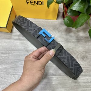 Fendi芬迪专柜同款 宽4.0Cm 双环正反用腰带 Ff按钉搭扣 灰色Cuoio Romano皮革材质 反面面料带有烟草黄和黑色Ff图案 四方金属饰面 时尚经