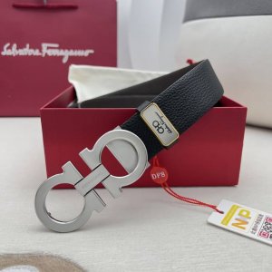 品名：菲拉格慕.Ferrgamo腰带 皮带 原单 型号：挂扣，纯铜材质经典挂扣，实物拍摄，头层牛皮 材料：百分百头层牛皮，保证真皮。纯铜材质，真空电镀永不掉色，