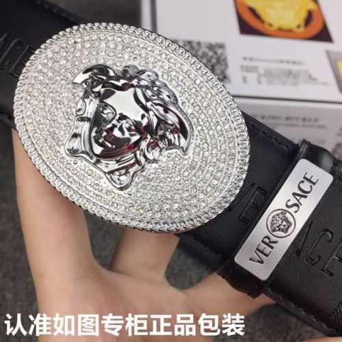 品牌：Versace.范思哲镶钻 型号：原单！请认准如图专柜包装 等级：意大利进口百分百头层牛皮，范思哲.Versace，世界著名奢侈品品牌，美人头经典之作，进